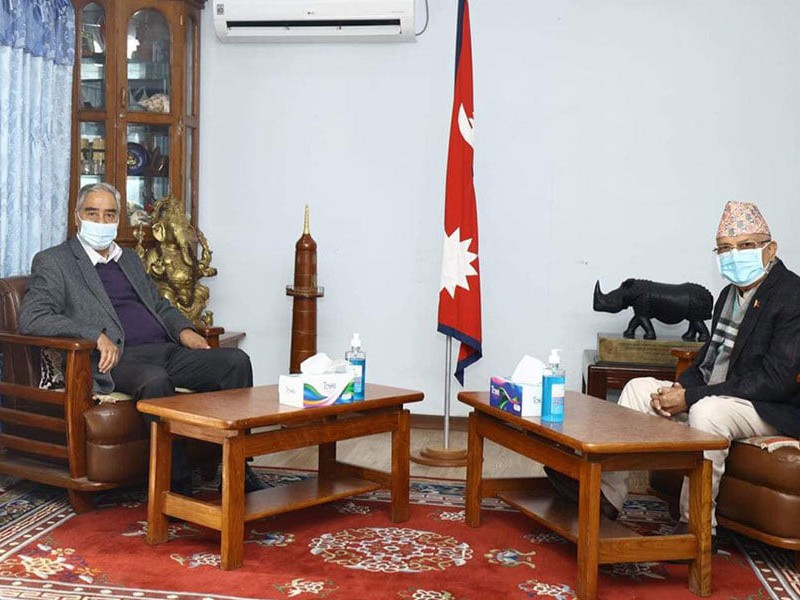 बालुवाटारमा प्रधानमन्त्री देउवा र ओलीबीच भेटवार्ता